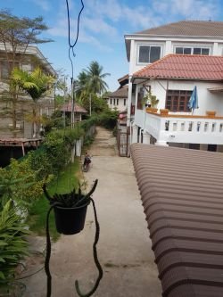 ID: 4605-Lao contemporary house near Panyathip International School for rent