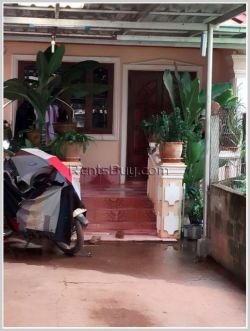 ID: 3452 - Nice house for sale near Mittaphab hospital, about 4 Km from Patuxay.