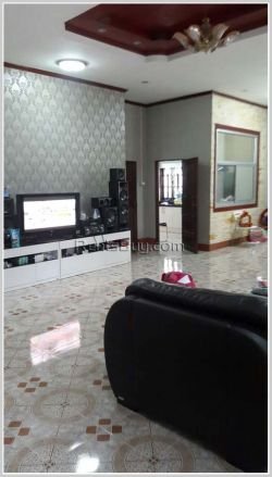 ID: 3340 - Pretty house by pave road and near Huakua market for sale