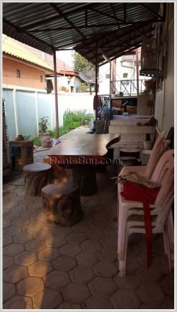 ID: 3340 - Pretty house by pave road and near Huakua market for sale