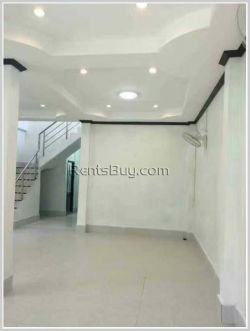ID: 3641 - The shop house near Sanjieng market by pave road for sale