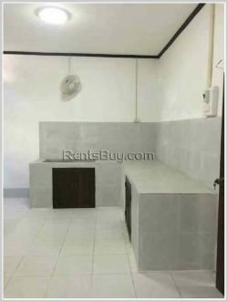 ID: 3641 - The shop house near Sanjieng market by pave road for sale