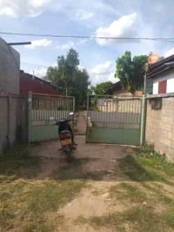 ID: 4606-Wooden house with row house near Setthathirath hospital for sale