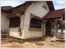 ID: 1052 - Pretty house in town and near golf course for rent