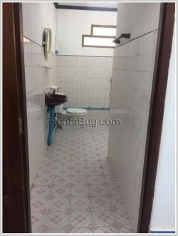 ID: 1695 - Nice villa next to concrete road and not far from Thatluang Temple for rent