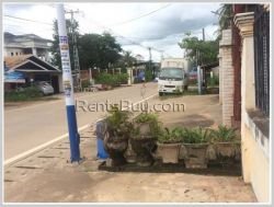 ID: 3781 - The nice shop house near Wattay Airport for rent