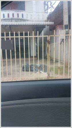 ID: 1205 - Shophouse near Vientiane College for rent