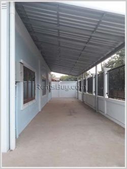 ID: 296 - The shophouse by main road close to Anji Chinese Market km 6 in Saysetta District