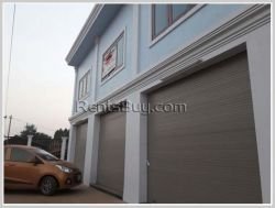 ID: 296 - The shophouse by main road close to Anji Chinese Market km 6 in Saysetta District