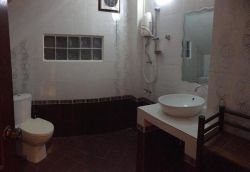 ID: 4503- Shop house near Mahosot hospital in downtown for sale